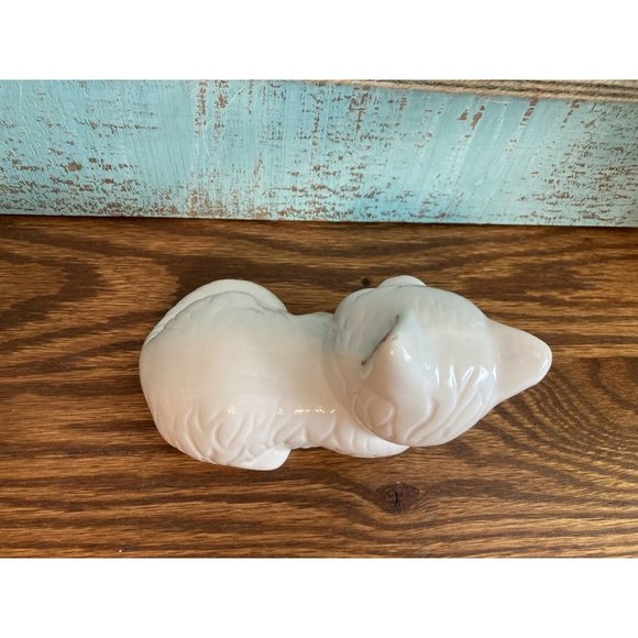Cardia White Ceramic Lounging Cat Kitten  Figurine - Picture 6 of 8
